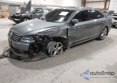 2015 Volkswagen Passat 2.0L Tdi Se из США, поврежденный, VIN 1VWBV7A33FC073833